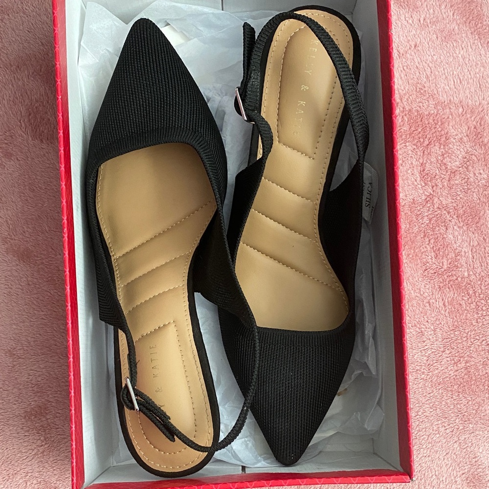 Kelly & Katie Black Zaria Pumps